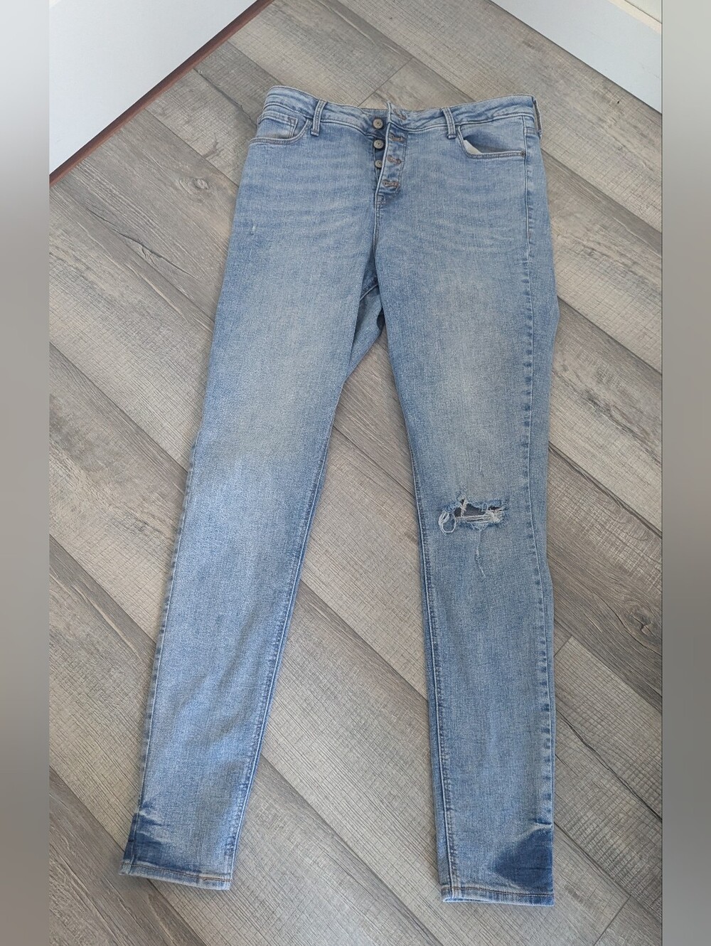 Old Navy Rockstar Super Skinny High Rise Jeans with Secret Slim Pockets 12 Tall